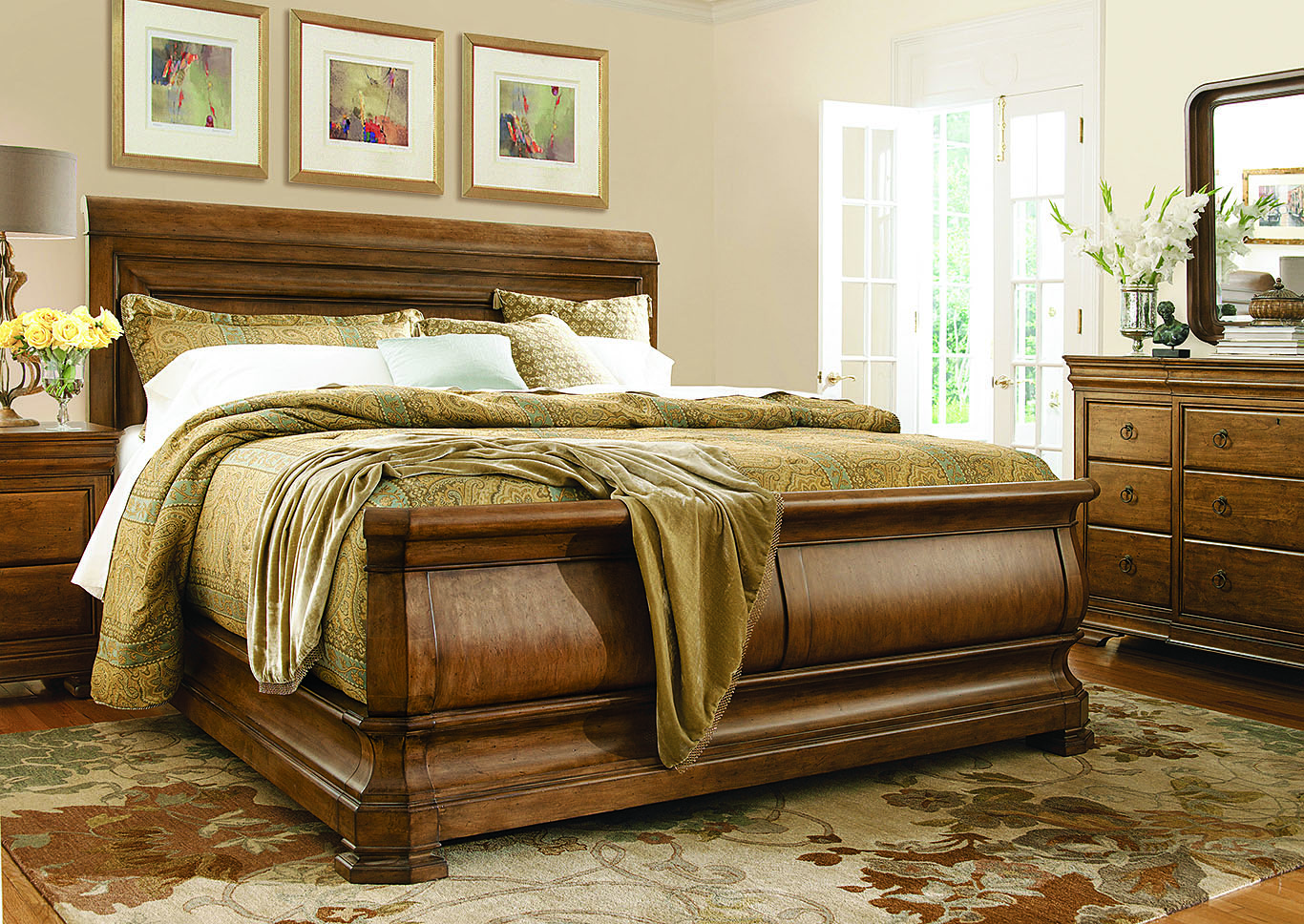 Universal Furniture Bedroom Queen Bed PKG-0717Q at FurnitureLand,Furniture Land